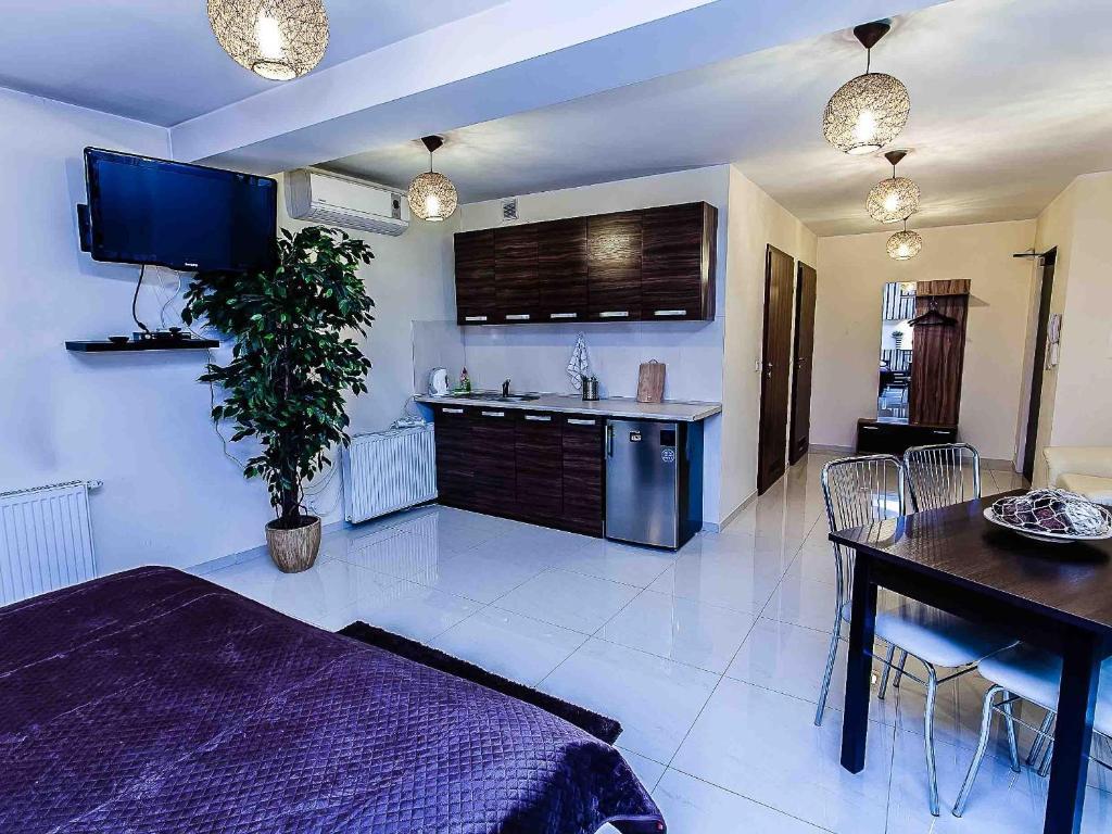 الشقق الفندقية بيتومفي  Apart-Lux المظهر الخارجي الصورة